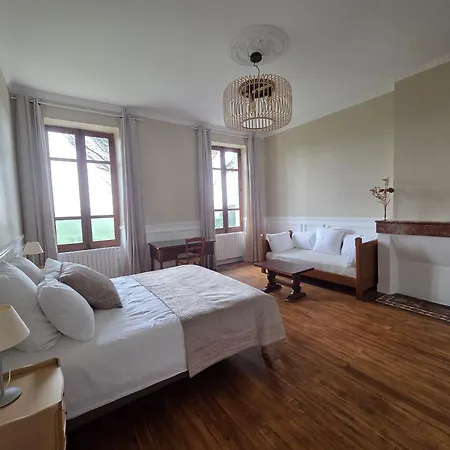 Πανσιόν Domaine De Lasserre 3*